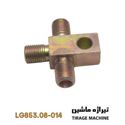 سه‌راهی روغن ترمز اکسل عقب لودر ۵ تن یکی از قطعات کلیدی در مسیر توزیع روغن ترمز است که وظیفه‌ی تقسیم یکنواخت فشار روغن ترمز بین چرخ‌های عقب را بر عهده دارد. این قطعه در مرکز اکسل عقب نصب شده و به دو شیلنگ چپ و راست و یک ورودی اصلی متصل می‌شود. ✅ ویژگی‌ها مناسب برای اکسل عقب لودرهای ۵ تنی طراحی دقیق با تحمل فشار بالا ساخته‌شده از آلیاژ مقاوم در برابر خوردگی اتصال دقیق و بدون نشتی نصب آسان و عمر طولانی در شرایط کاری سخت ⚠️ علائم خرابی نشت روغن ترمز از محل اتصالات افت فشار روغن و کاهش عملکرد ترمز عقب ترک یا زنگ‌زدگی در بدنه سه‌راهی اتصال نامطمئن یا شل شدن شیلنگ‌ها 🧰 نکات نگهداری بررسی وضعیت اتصالات و نشتی در سرویس‌های دوره‌ای استفاده از اورینگ و اتصالات سالم تعویض سریع در صورت وجود زنگ‌زدگی یا ترک استفاده از نمونه‌های اصلی برند تیراژه ماشین برای تضمین ایمنی و دوام 📌 نتیجه‌گیری سه‌راهی روغن ترمز اکسل عقب لودر ۵ تن یکی از اجزای حساس در سیستم ترمز است که خرابی آن مستقیماً روی عملکرد ترمز اثر می‌گذارد. بهره‌گیری از نمونه‌های باکیفیت و مقاوم مانند قطعات تأمین‌شده توسط تیراژه ماشین، عملکرد ایمن، یکنواخت و پایدار سیستم ترمز را تضمین می‌کند.