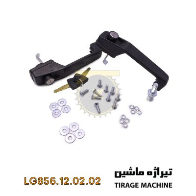 دستگیره فلزی درب کاپوت عقب لودر ۵ تن – مناسب برای دسترسی آسان به موتور و قطعات پشتی لودر.